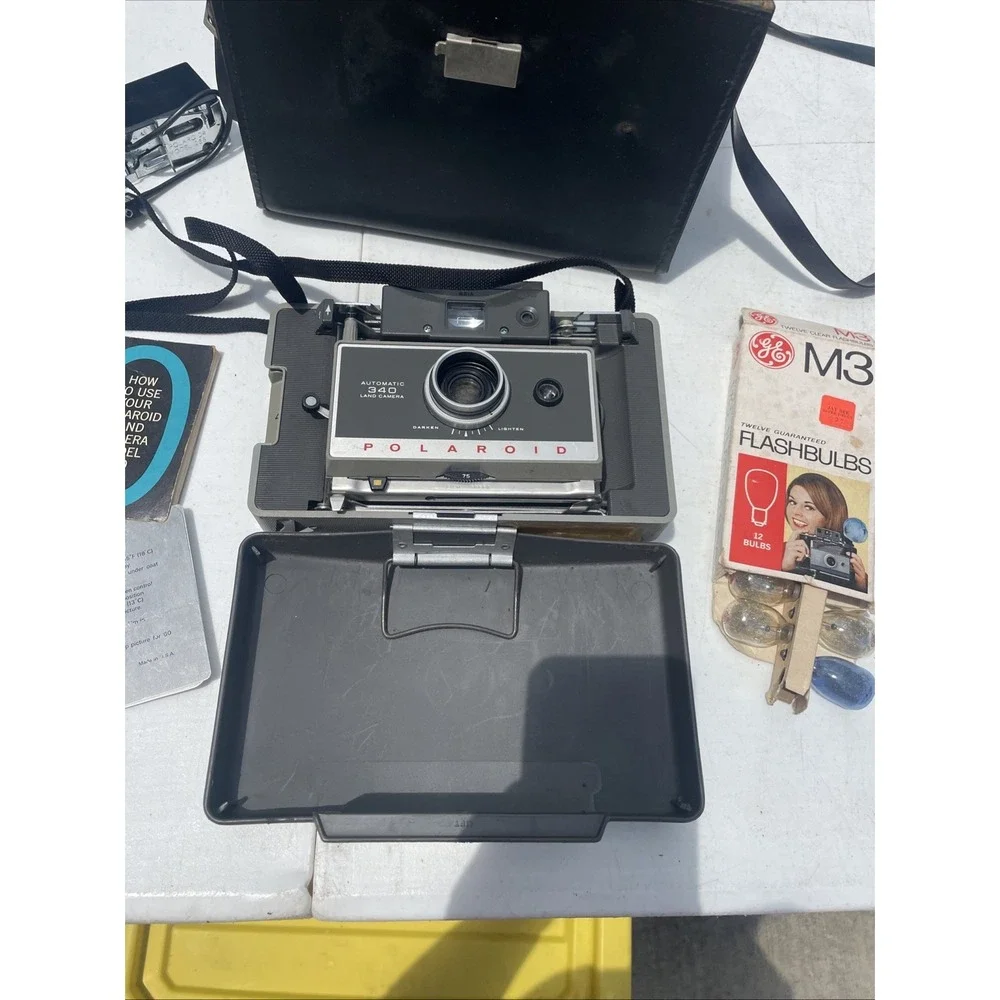 Vintage Polaroid 340 Automatic Land Camera Flash Model 340 Carry Case and more‎